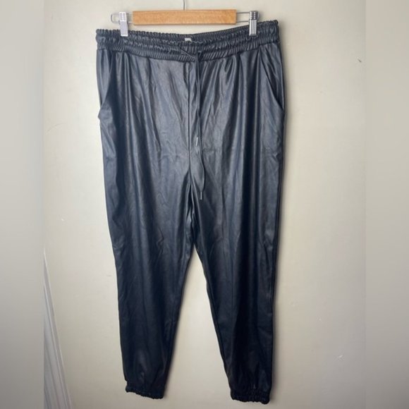 ASOS Curve Vegan Leather Jogger - Picture 4 of 13